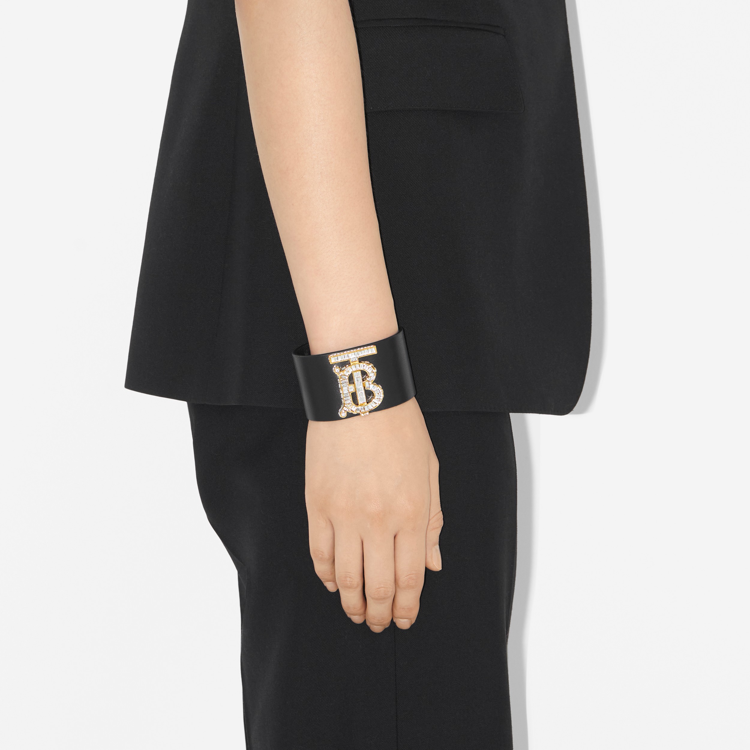 Bracelete de couro com monograma e cristais (Dourado Claro/preto) - Mulheres | Burberry® oficial - 3