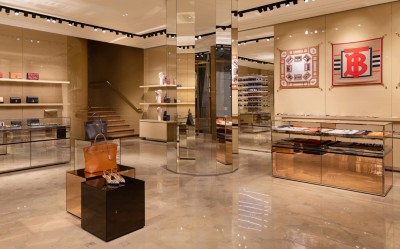 burberry store roosevelt field mall