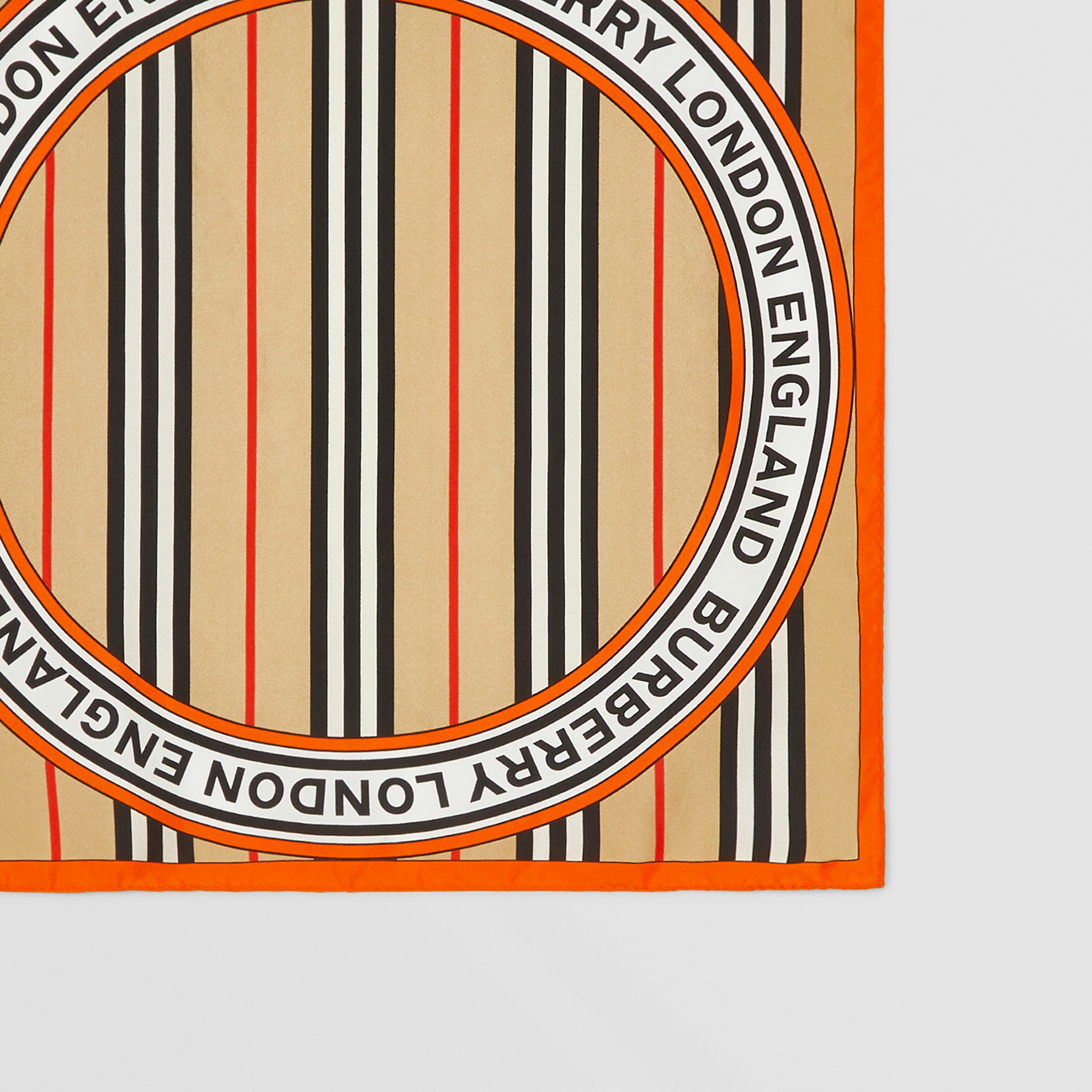 标志性条纹拼徽标图案丝质小号方巾 (Archive Beige) | Burberry® 博柏利官网 - 2