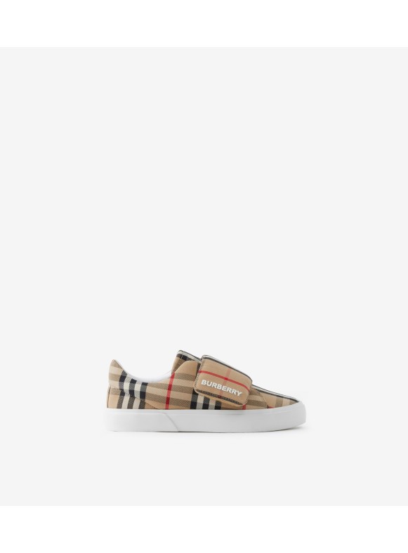 Burberry sneakers kids store black