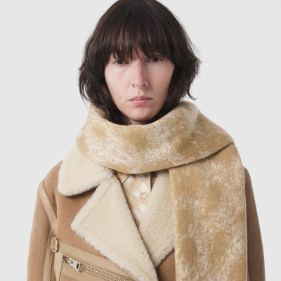 bufanda estilo burberry