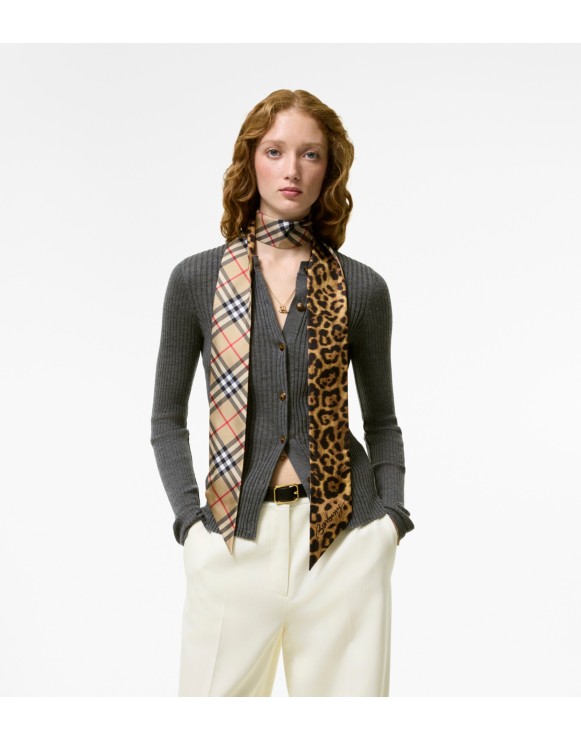 ウィメンズ デザイナー シルクスカーフ | Burberry® 公式サイト