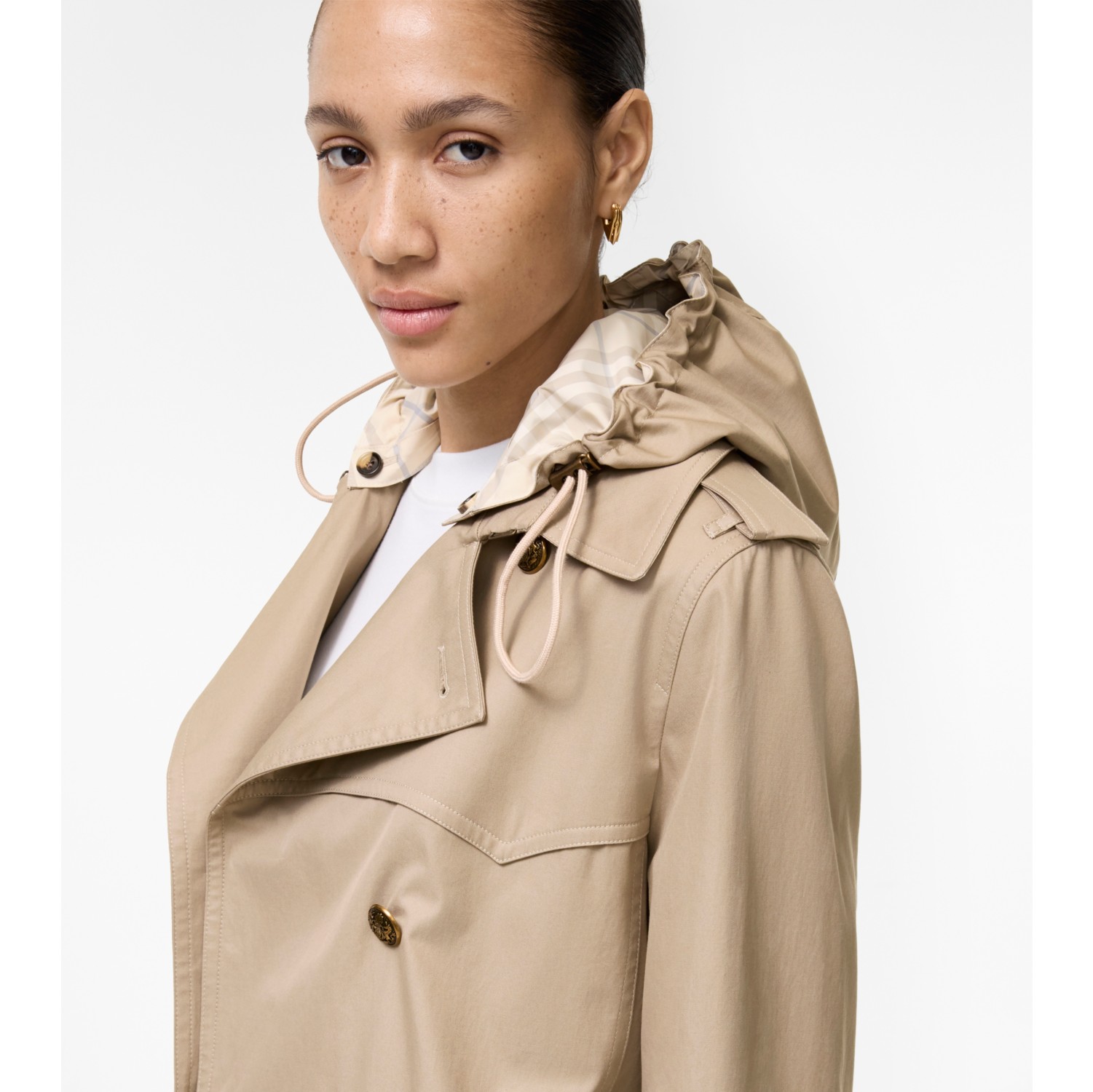 Short Tropical Gabardine Foxfield Trench Coat in Saltmarsh beige - Women | Burberry® Official