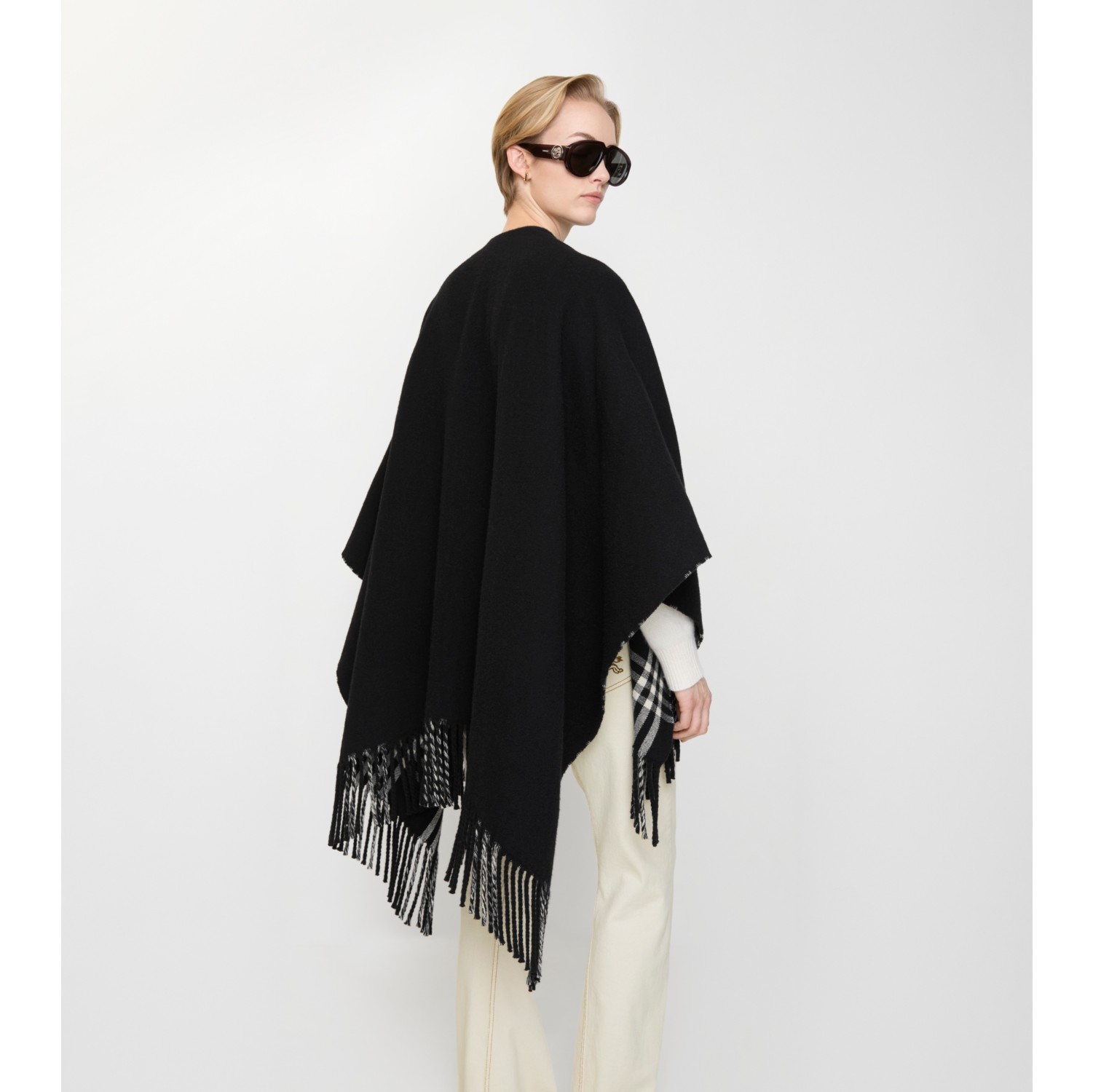 Fil-Coupé-Wollcape mit EKD-Motiv