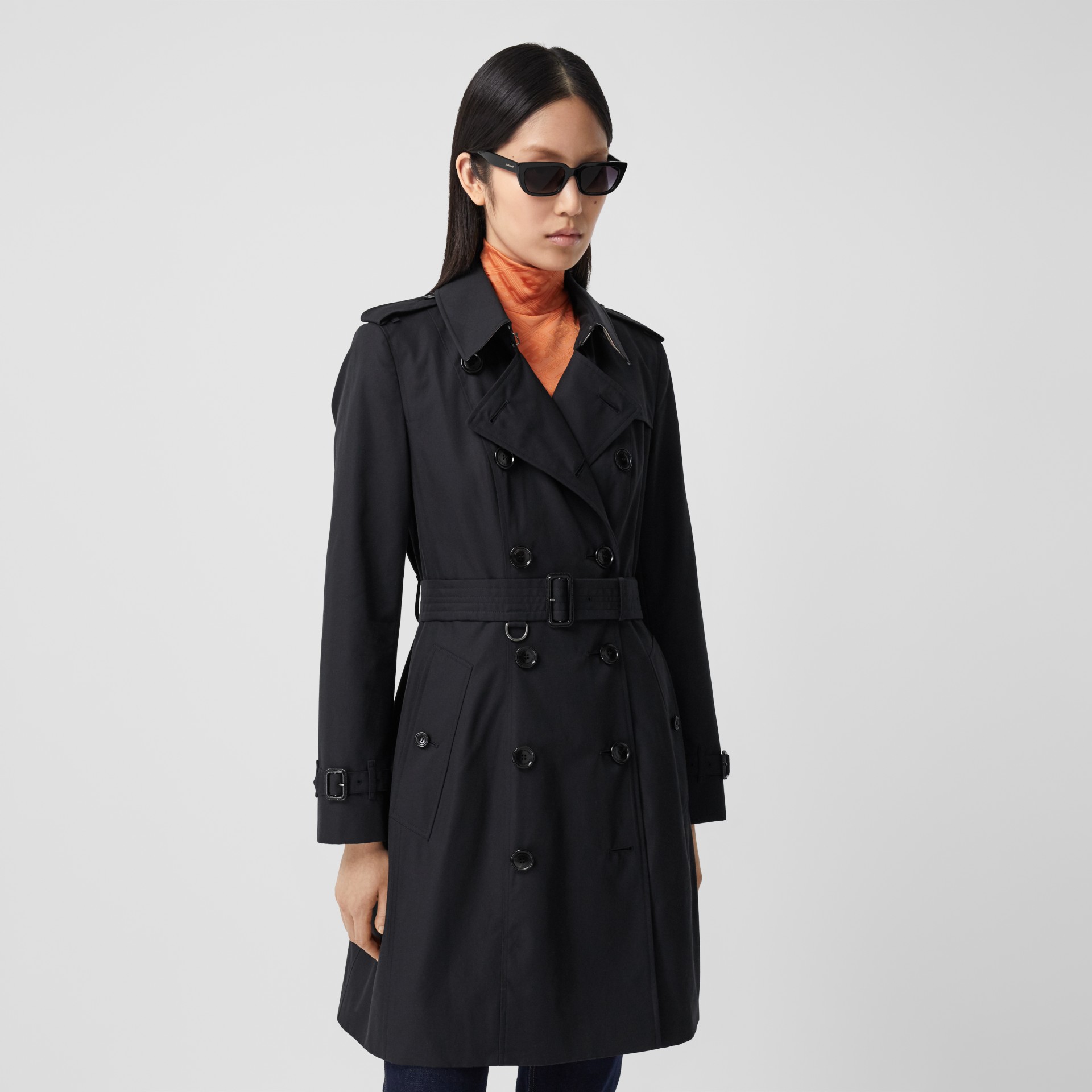 The Mid-length Chelsea Heritage Trench Coat in Midnight - Women ...