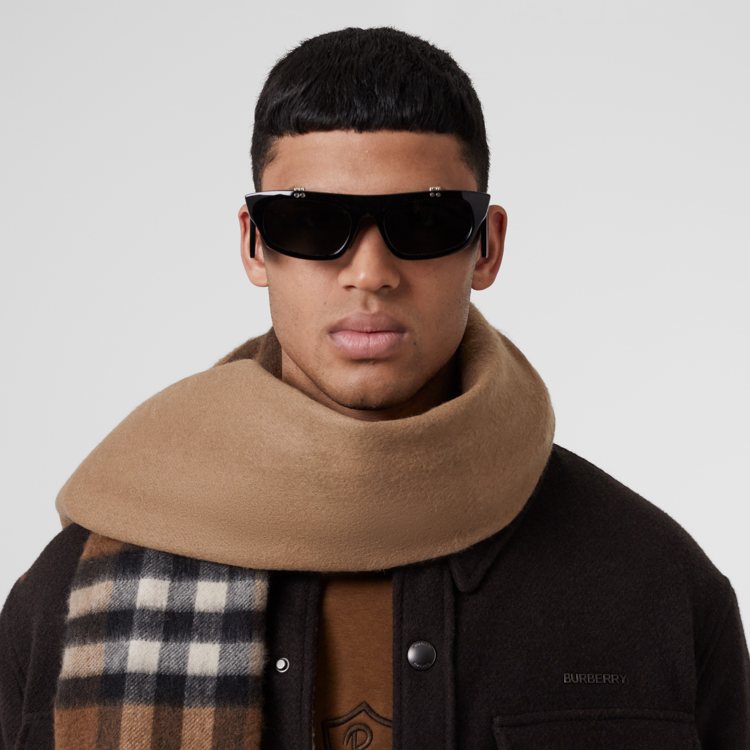 Reversible Check and EKD Cashmere Scarf in Dusty Caramel | Burberry® Official - 4