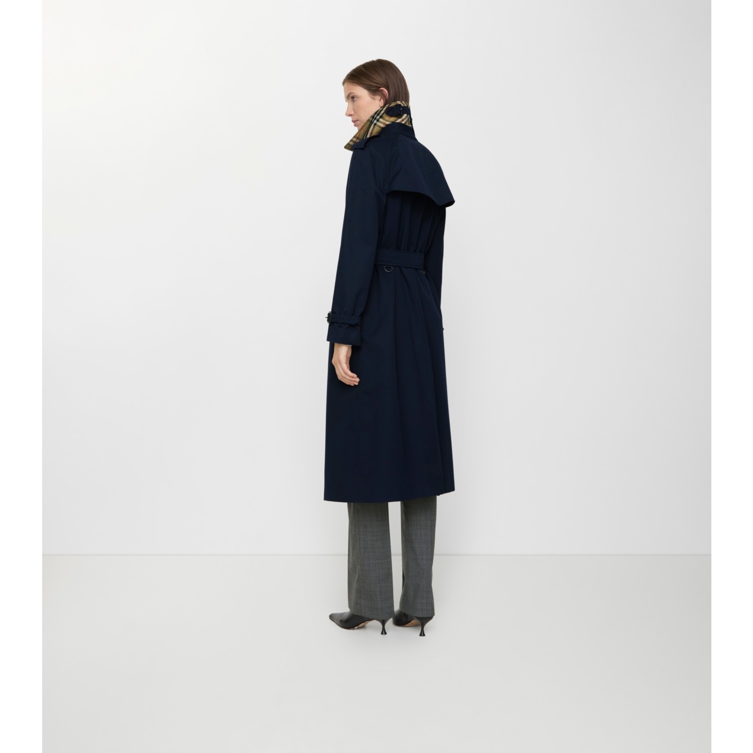 Long Waterloo Heritage Trench Coat in Coal blue - Women, Cotton Gabardine | Burberry® Official