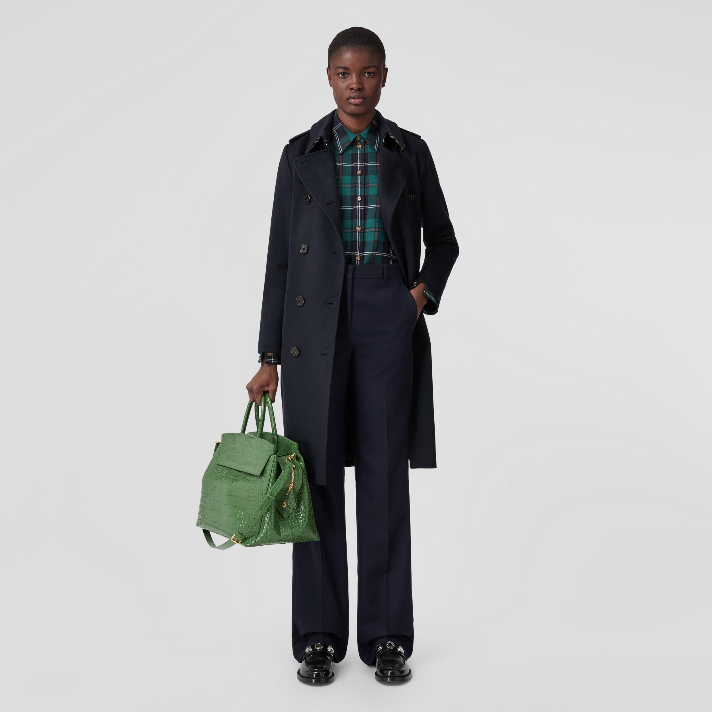 Trench coat Kensington in cashmere (Blu Carbone Scuro) - Donna | Sito ufficiale Burberry® - 4