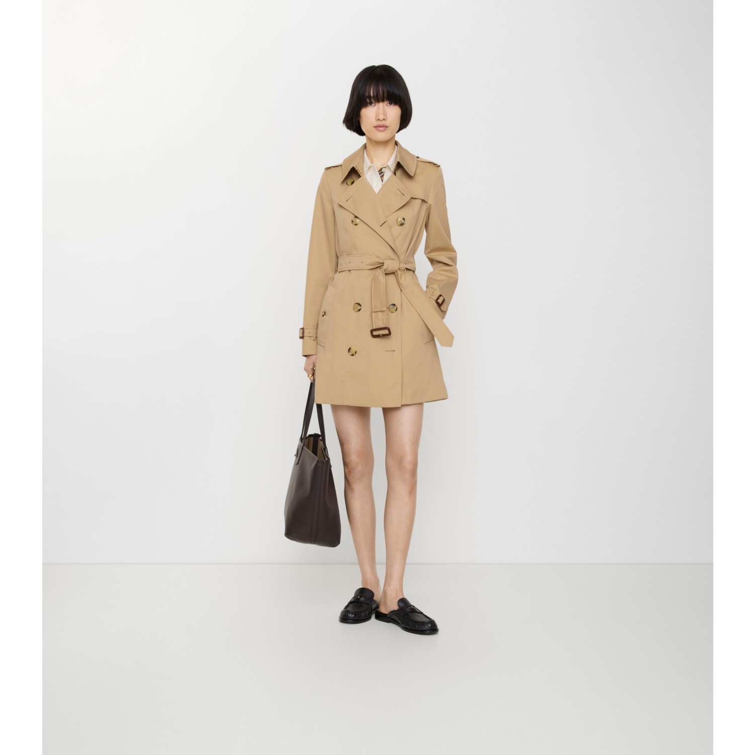 Short Chelsea Heritage Trench Coat in Honey beige - Women, Cotton