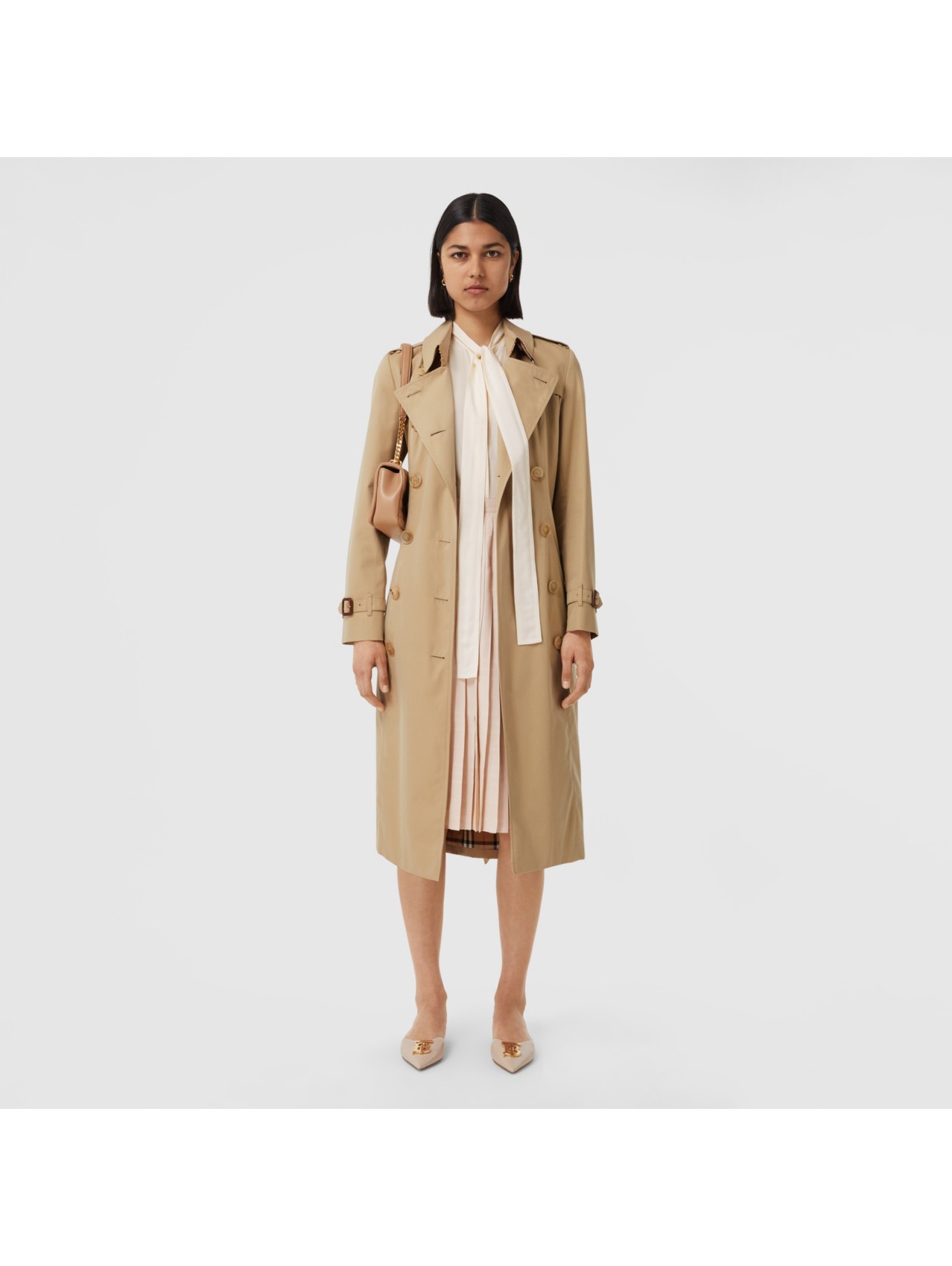 The Long Chelsea Heritage Trench Coat in Honey - Women | Burberry