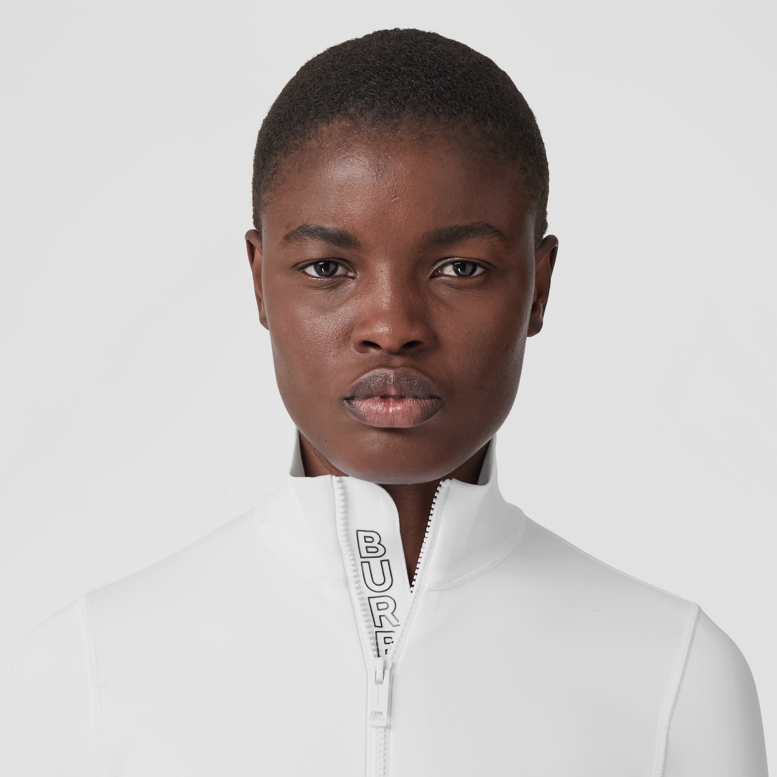 Camiseta de cuello alto en tejido jersey elástico con logotipo (Blanco) - Mujer | Burberry® oficial - 2