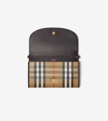 B5AB8357-EF11-4456-AFCF-