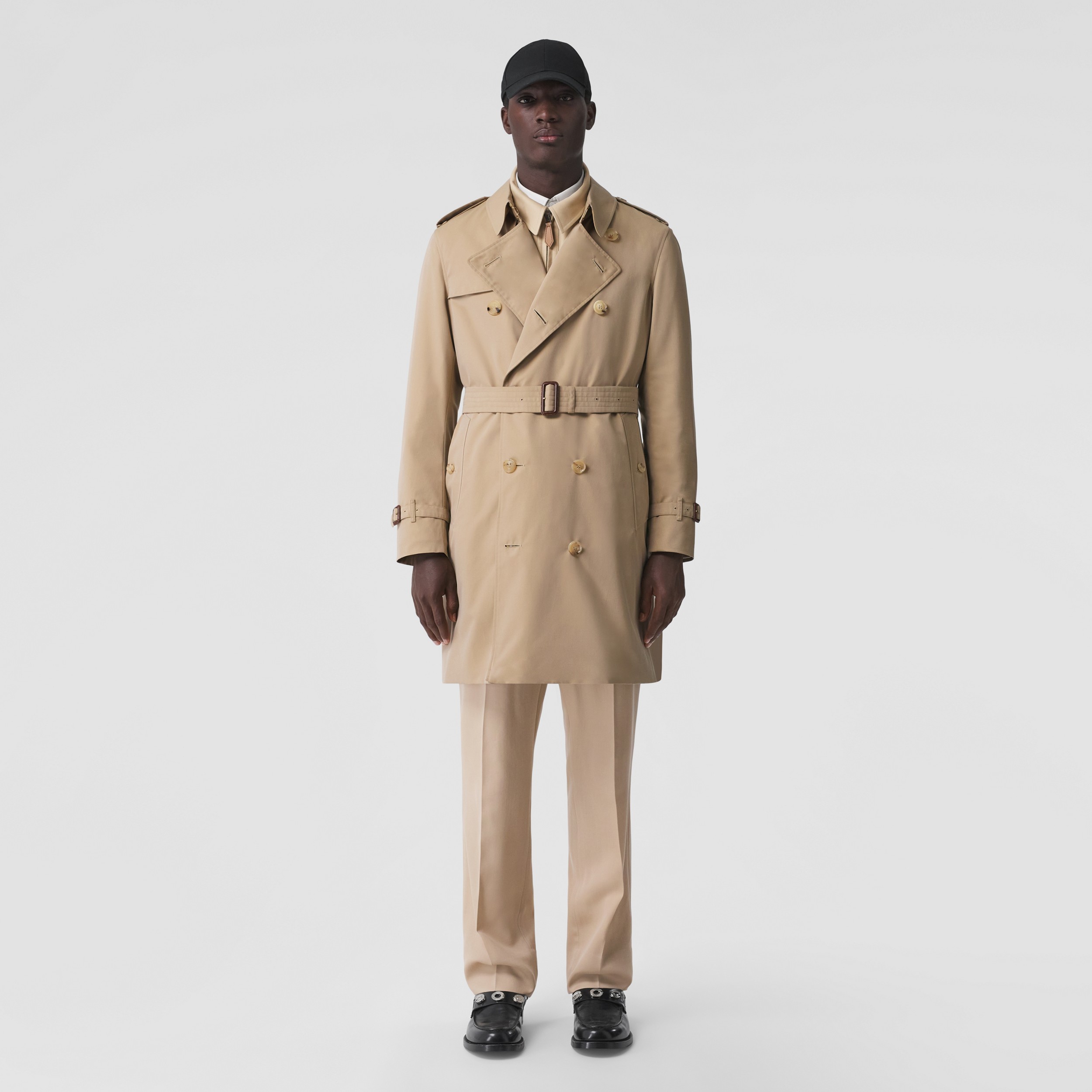 The Mid-length Chelsea Heritage Trench Coat in Honey - Men | Burberry® Official - 1