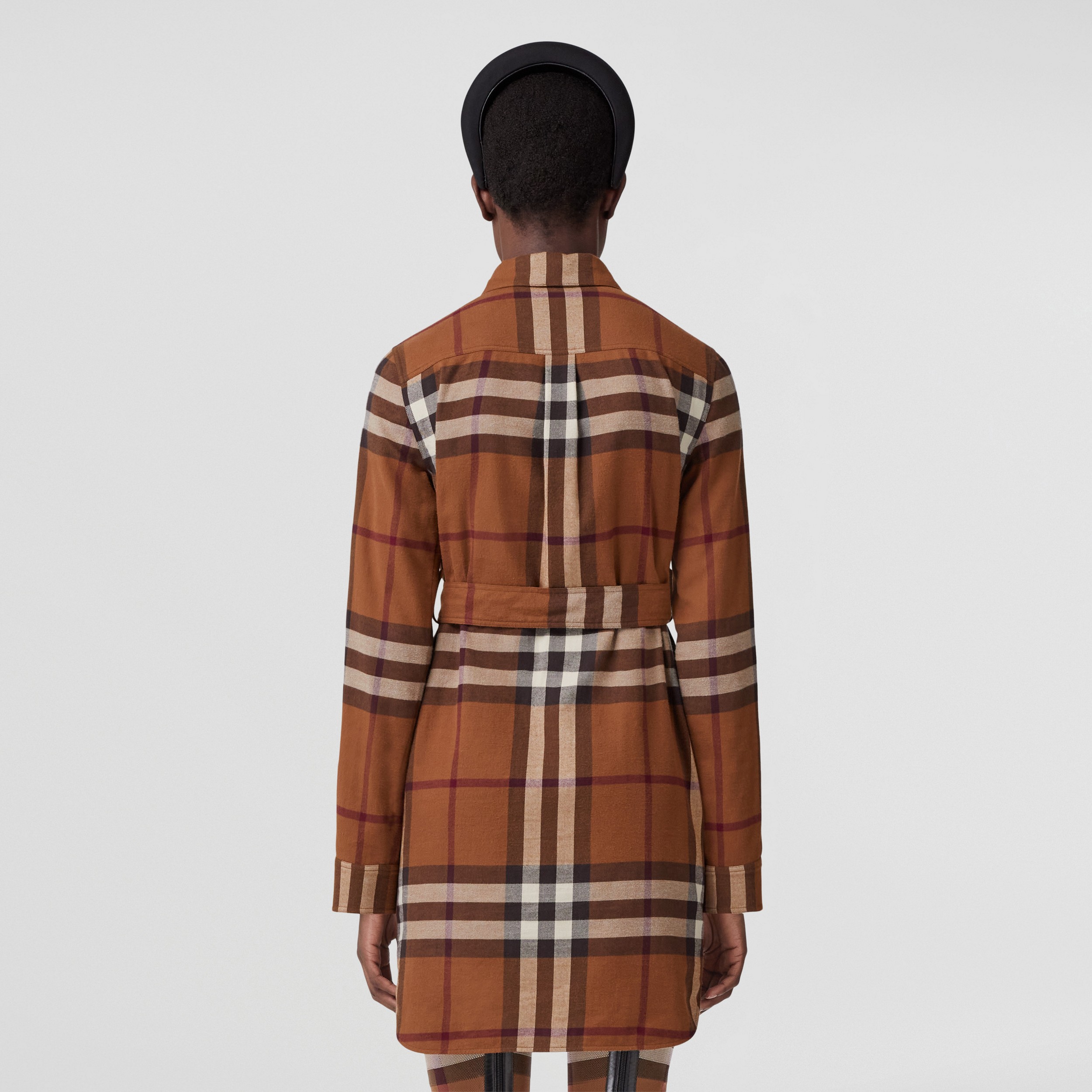 Robe chemise ceinturée en coton Check (Bouleau Brun Sombre) - Femme | Site officiel Burberry® - 3