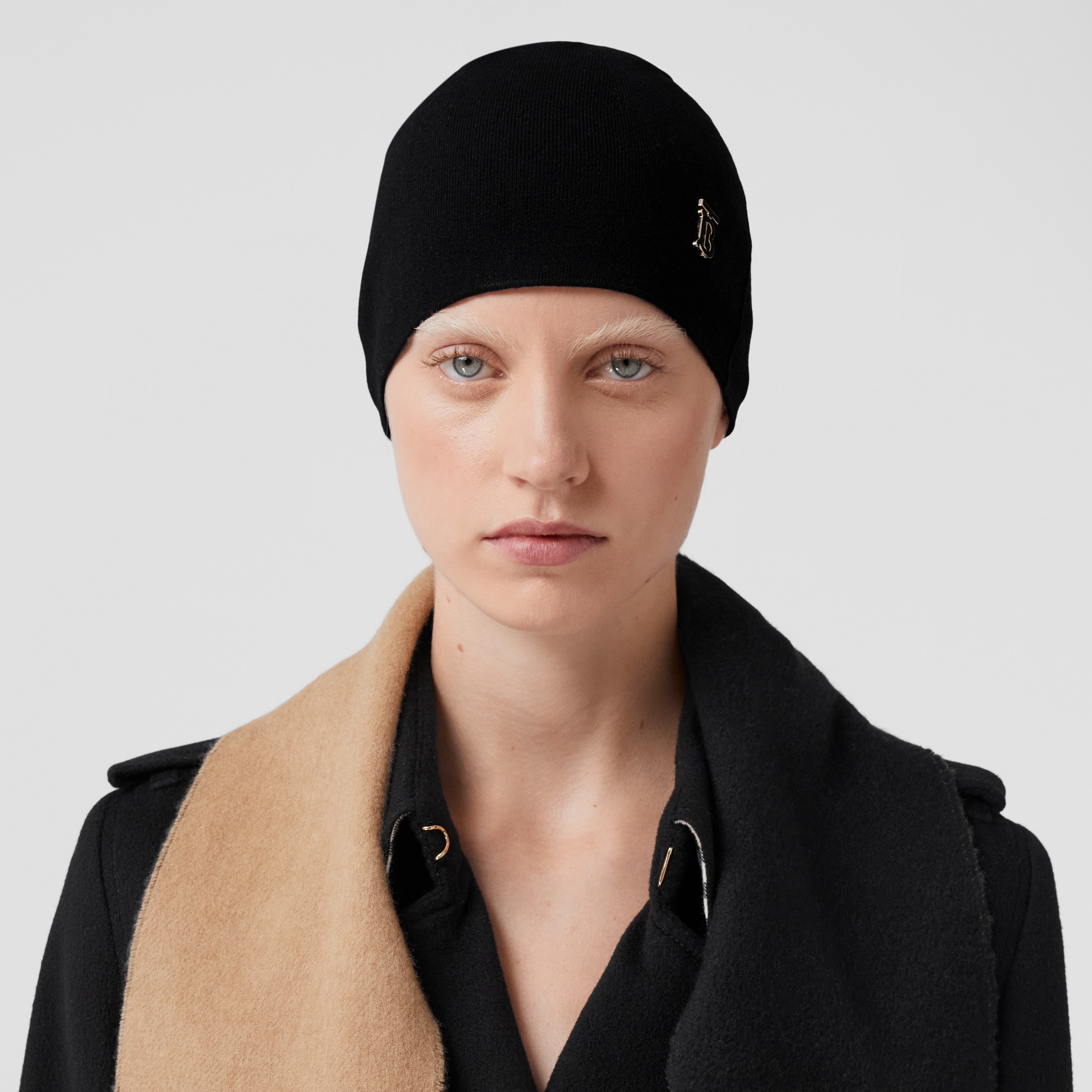 双面两用专属标识装饰羊毛混纺针织帽 (驼色 / 黑色) | Burberry® 博柏利官网 - 3