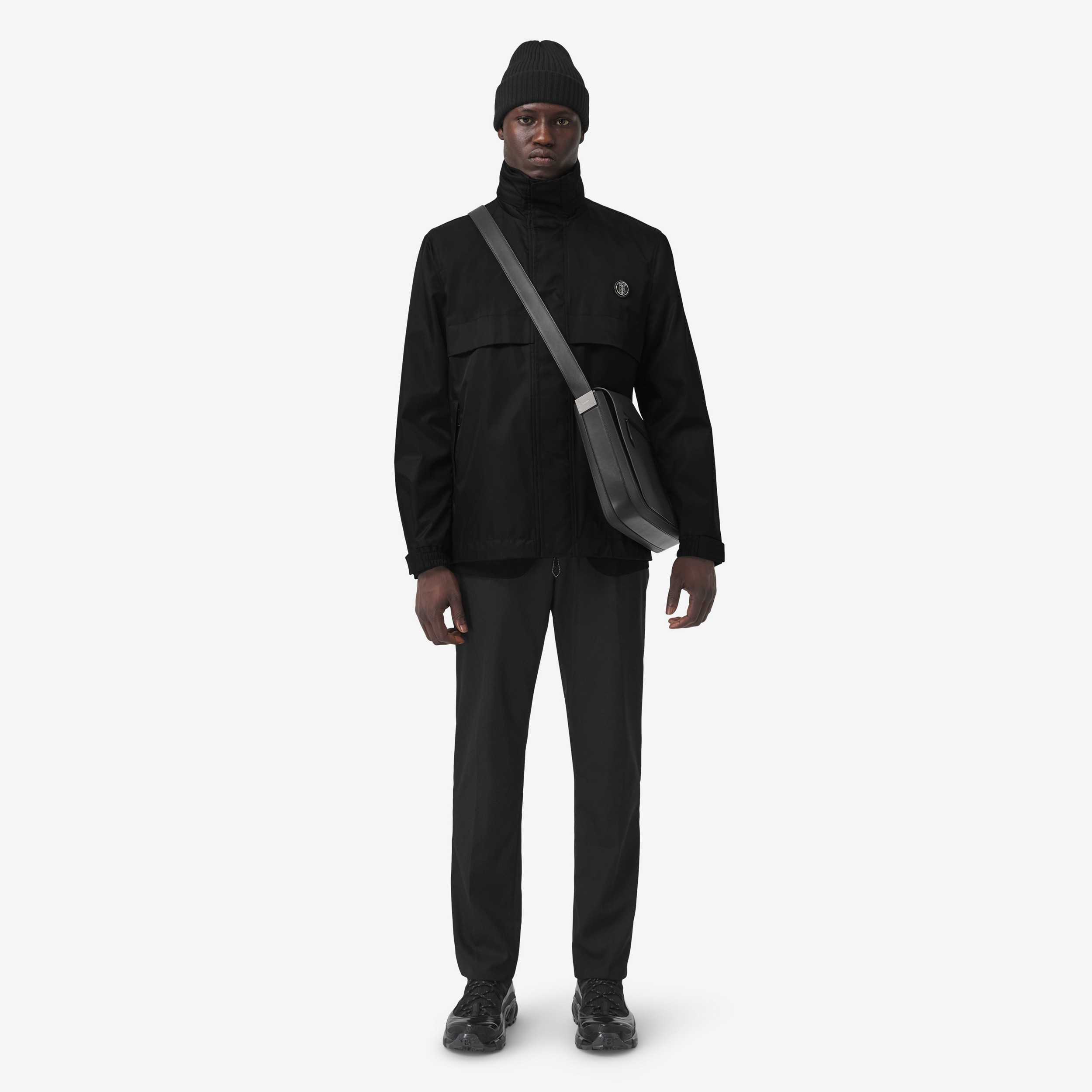 便携式连帽专属标识装饰尼龙外套 (黑色) - 男士 | Burberry® 博柏利官网 - 2