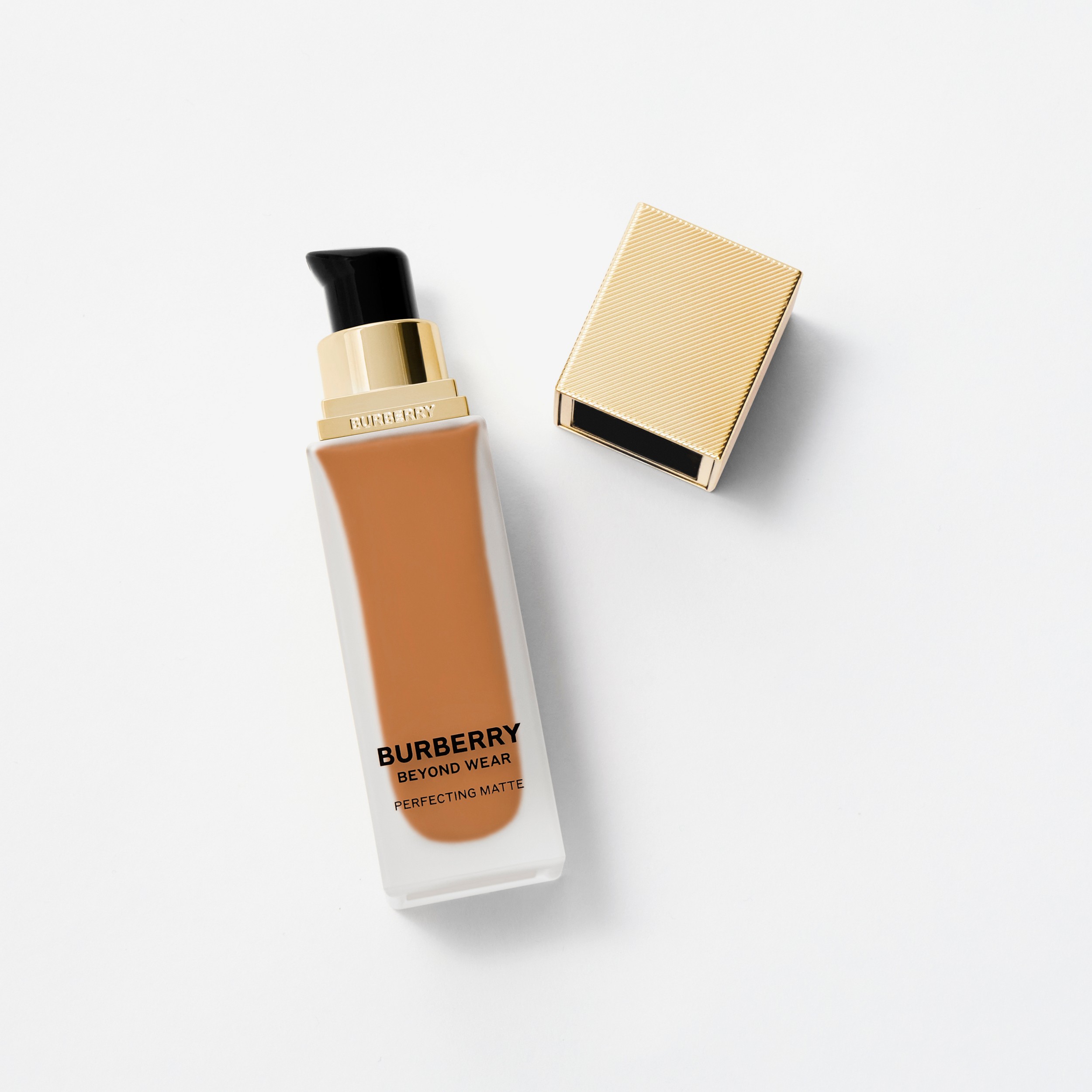 Beyond Wear Perfecting Matte Foundation – 120 Deep Warm - Mujer | Burberry® oficial - 1