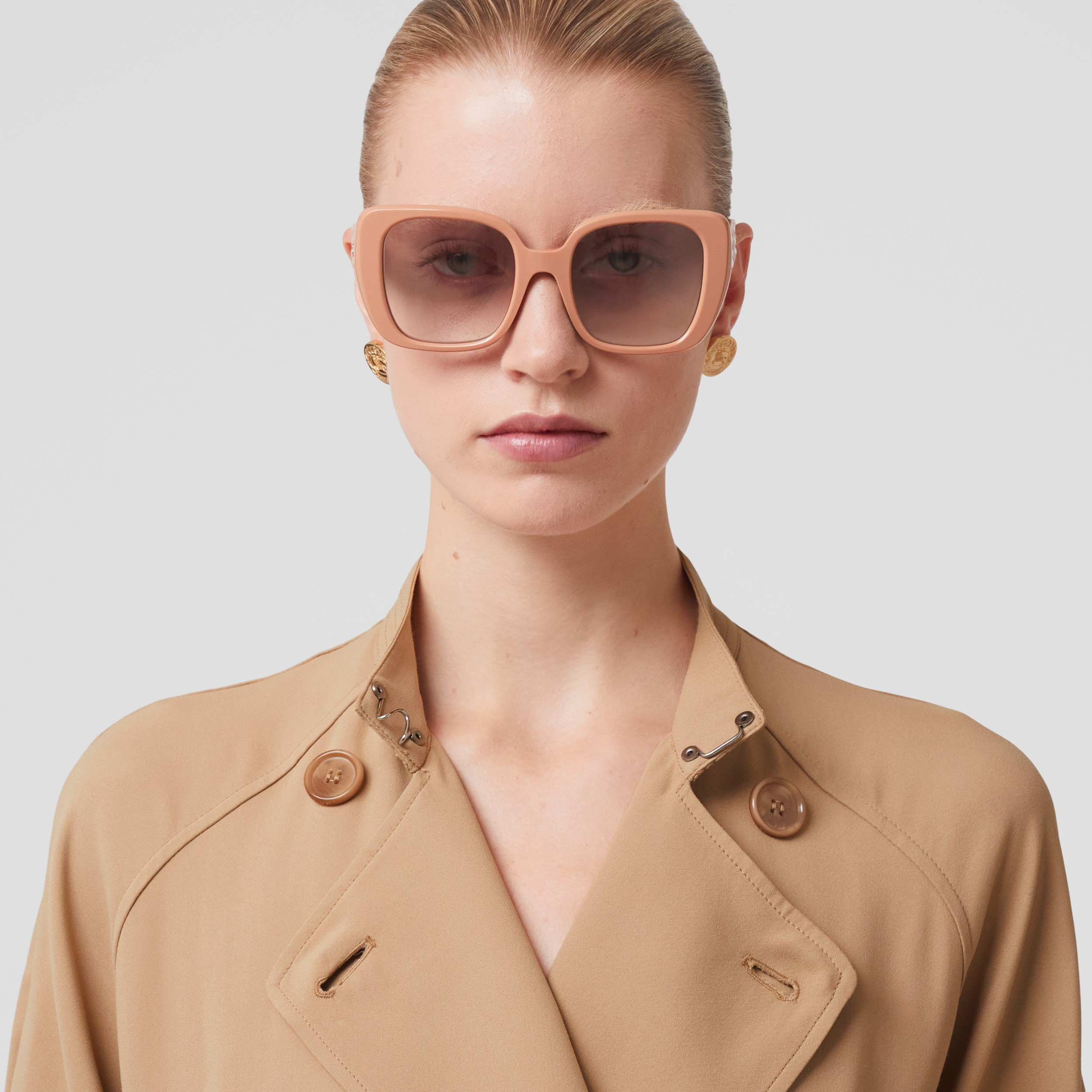 Shortsleeve Viscose Cady Trench Dress in Soft Fawn Women Burberry