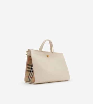 本日限定価格☆未使用★BURBERRY大人気horseボーダーバック Medium Cotswolds Check Tote in Soap beige - Women, Leather