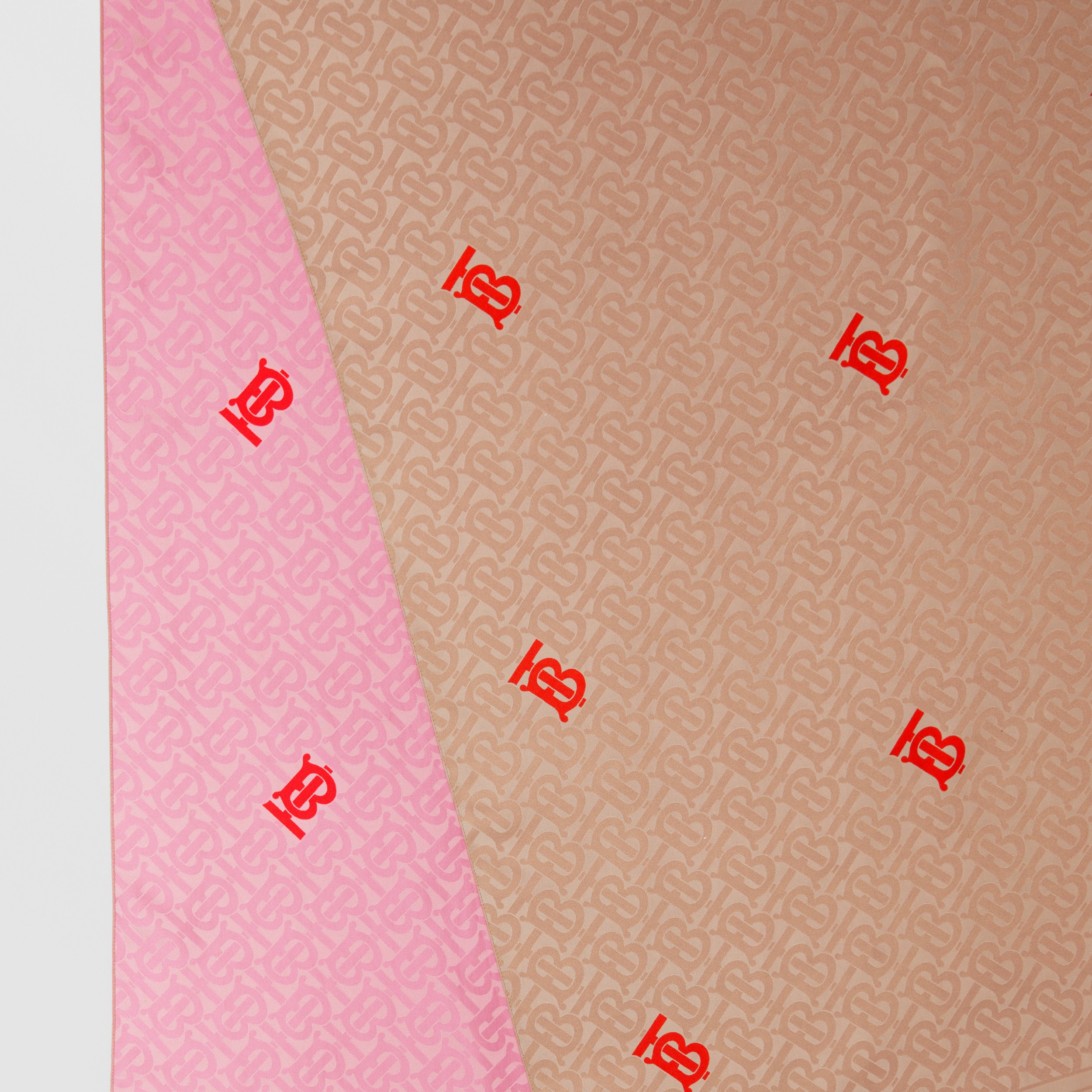 双面专属标识图案提花丝巾 (软黄褐色 / 淡粉色) | Burberry® 博柏利官网 - 2