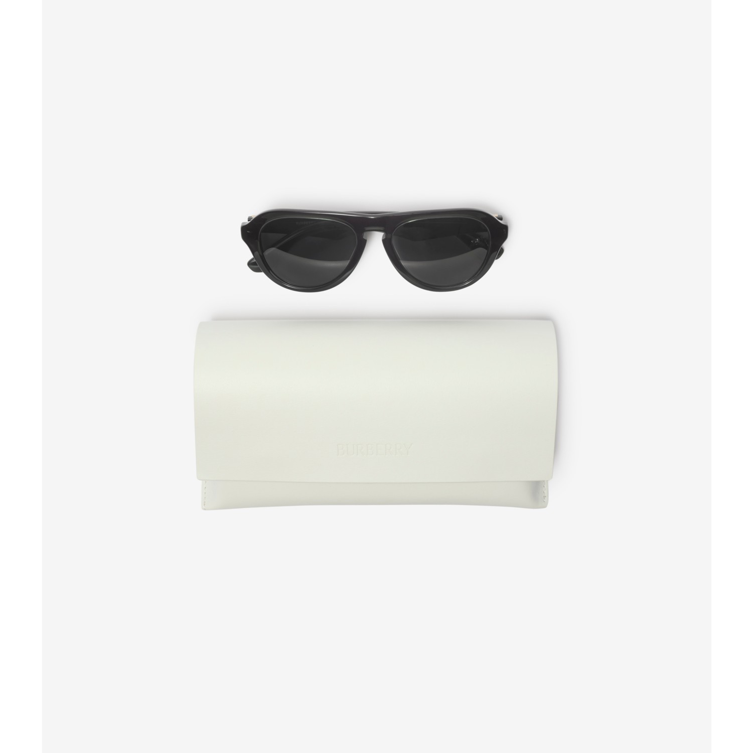 Classic Pilot Sunglasses