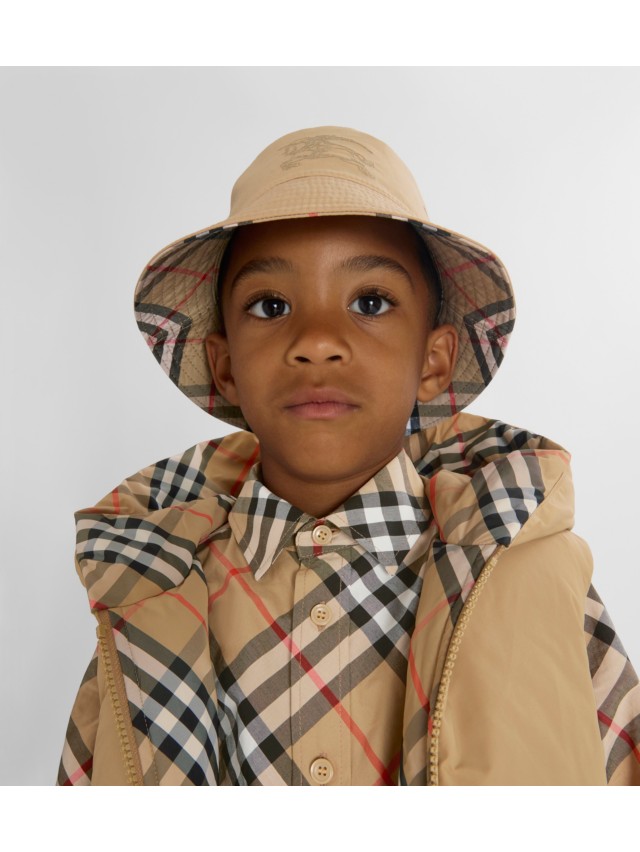 B9AA21BB-6C35-48AF-9D89-  