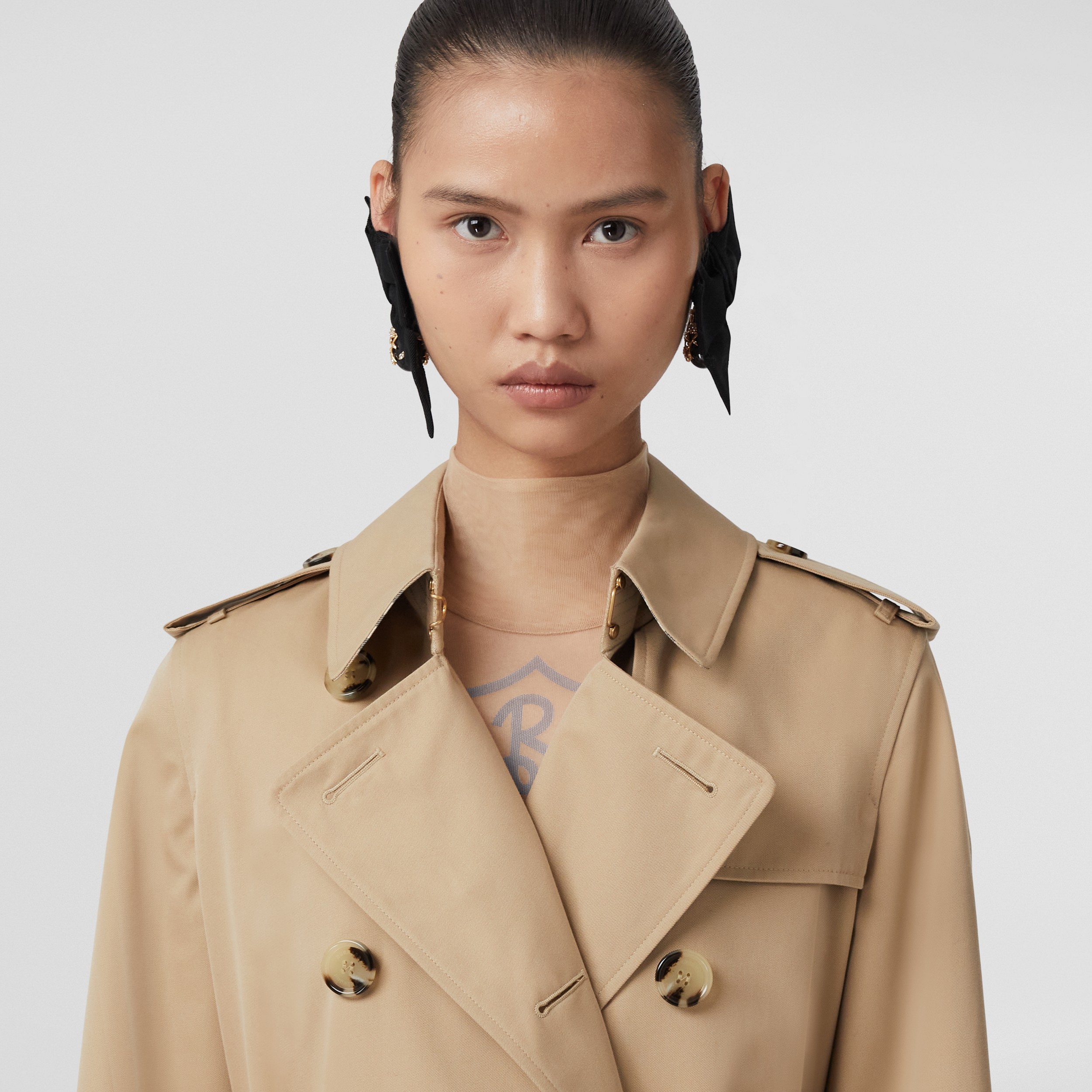 The Mid-length Kensington Heritage Trench Coat in Honey | Burberry® Official - 2