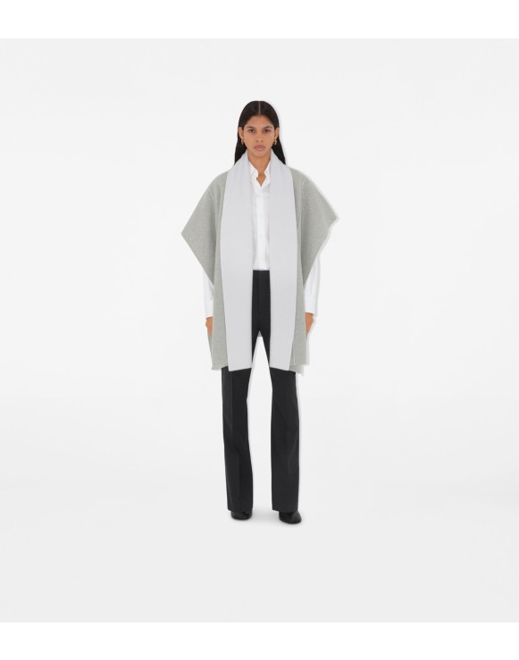 Burberry orders grey poncho