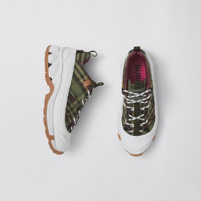 burberry arthur check sneakers