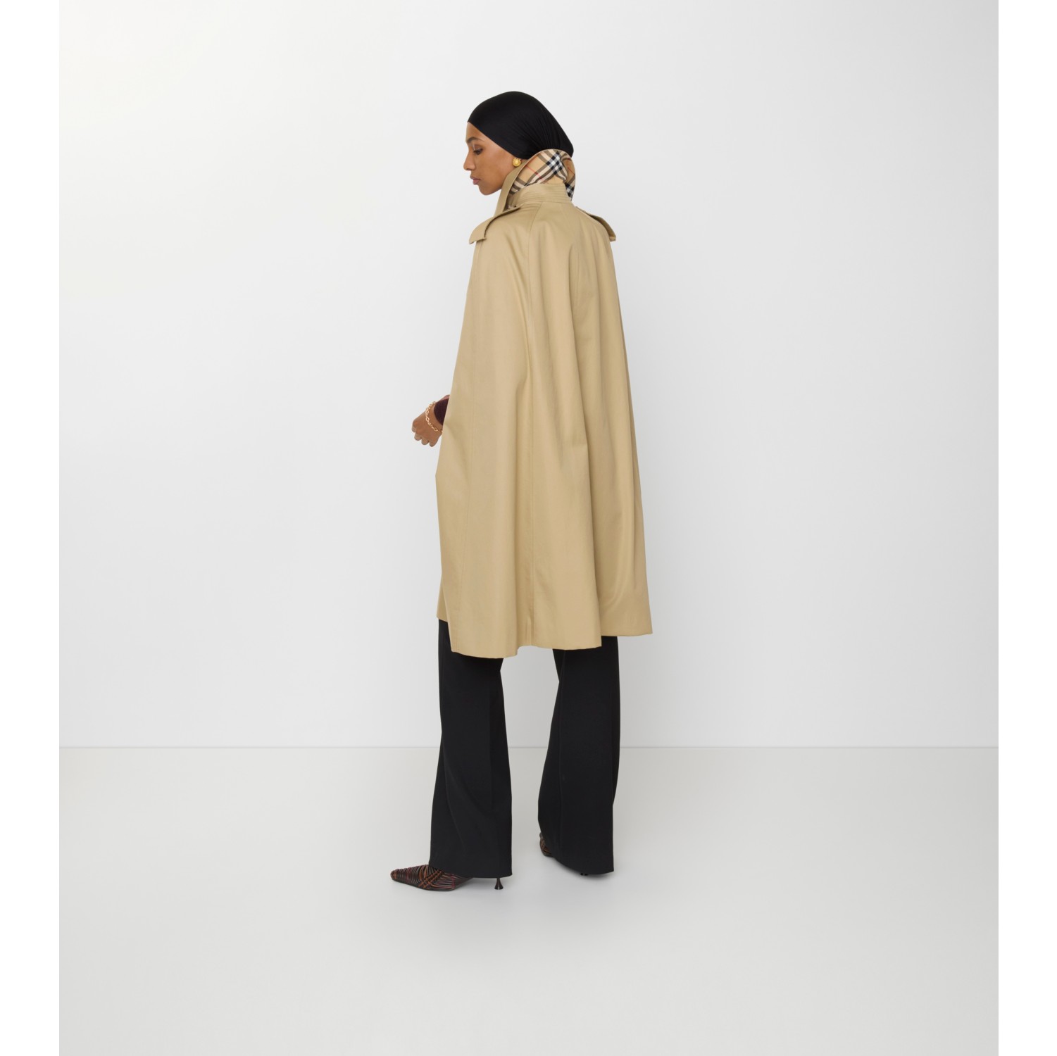 Gabardine Belmont Trench Cape in Beige - Women, Cotton Gabardine