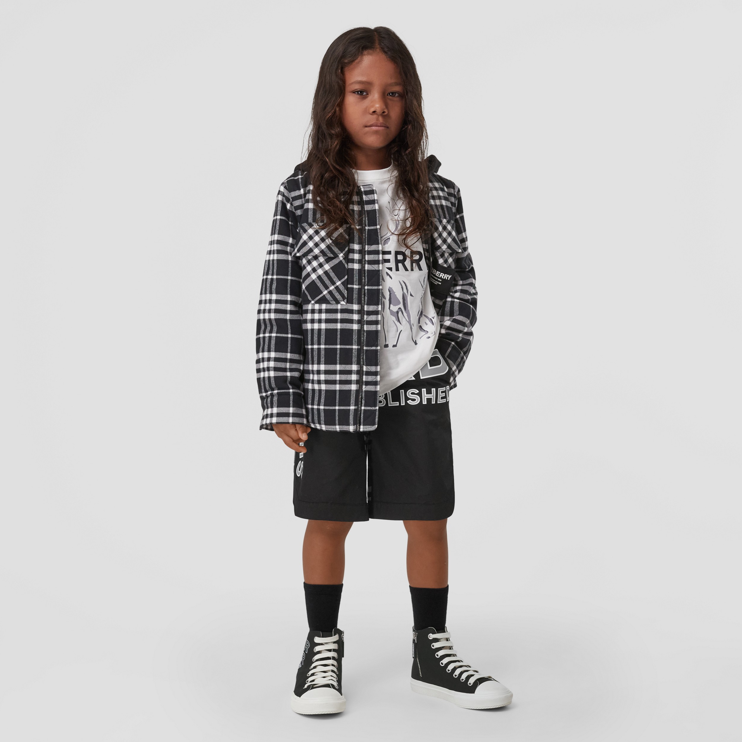 Pantalones cortos en algodón con paneles a cuadros y motivo Horseferry (Negro) - Niños | Burberry® oficial - 3