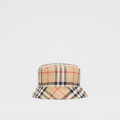 burberry hat jeans