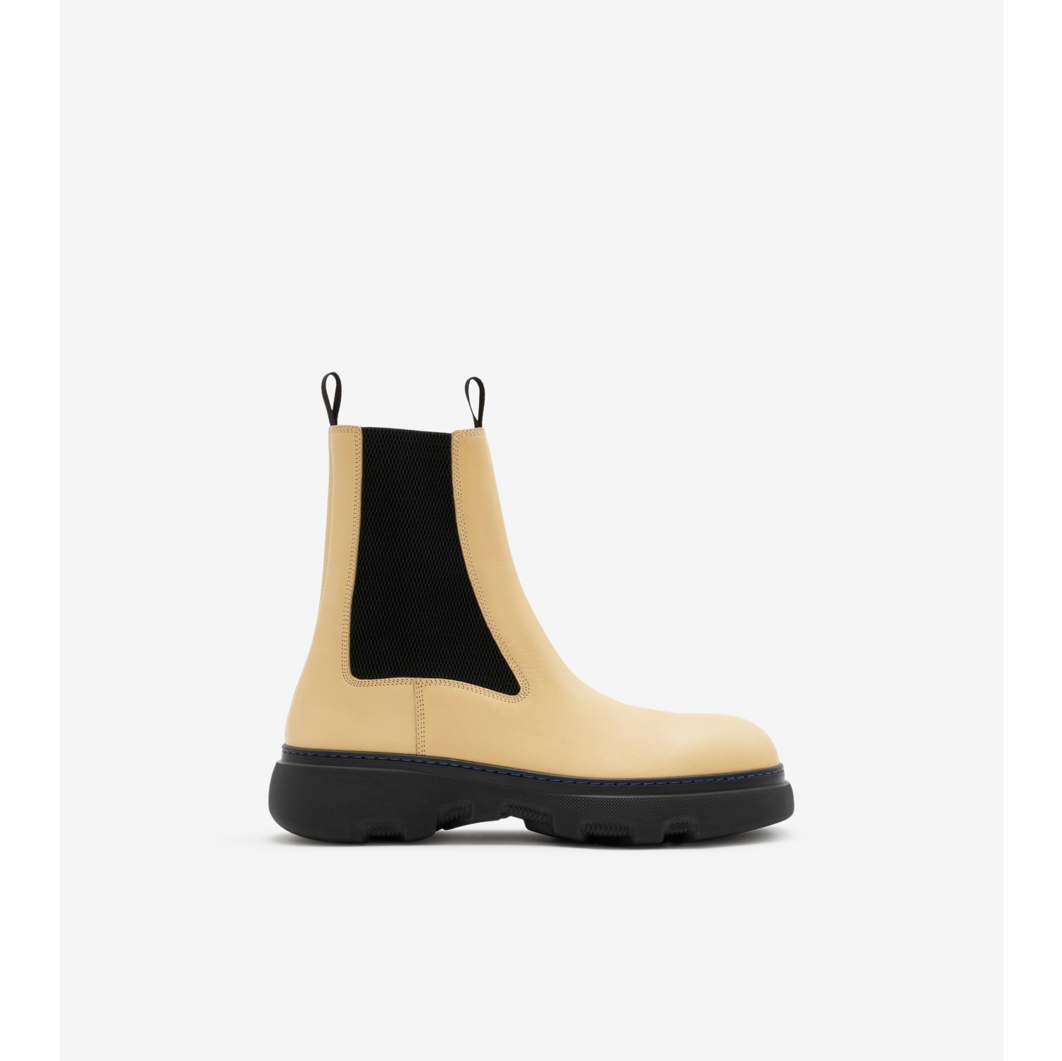 Chelsea boot white on sale sole