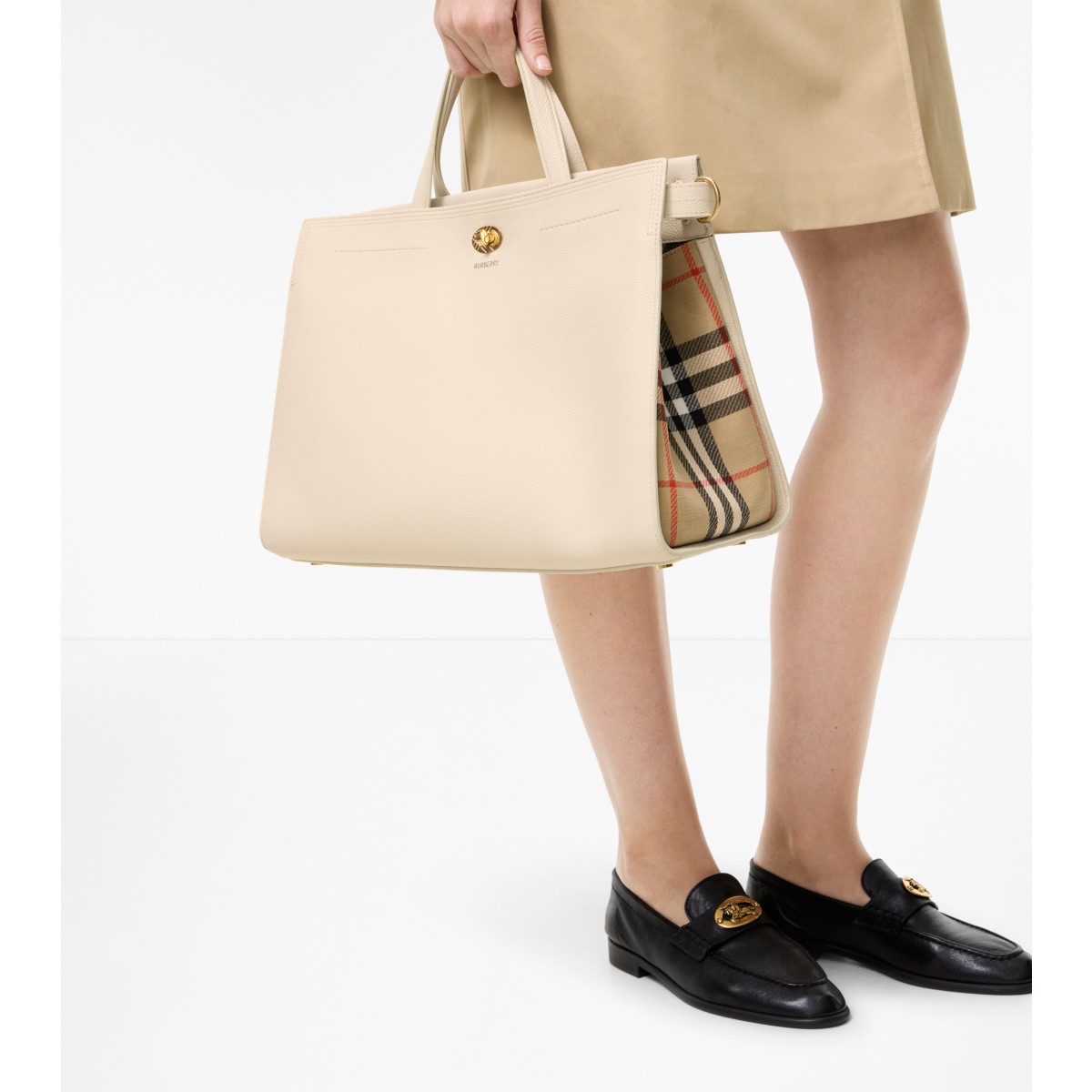  Check Medium Cotswolds Tote