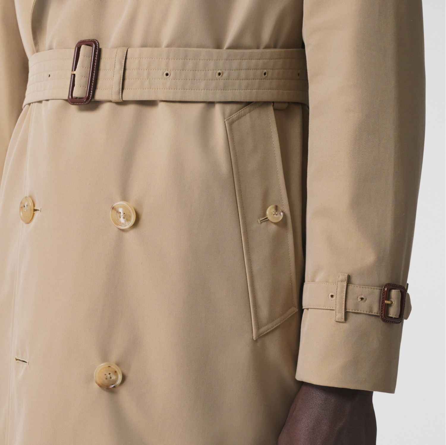 The Mid-length Chelsea Heritage Trench Coat in Honey - Men, Cotton  Gabardine