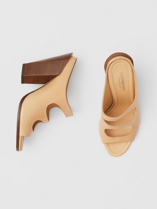 BURBERRY CUT-OUT DETAIL LEATHER MULES
