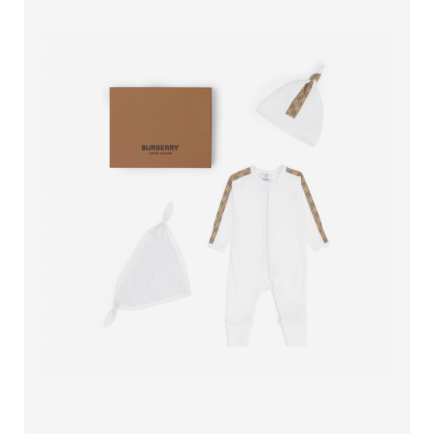 Burberry newborn hot sale baby set