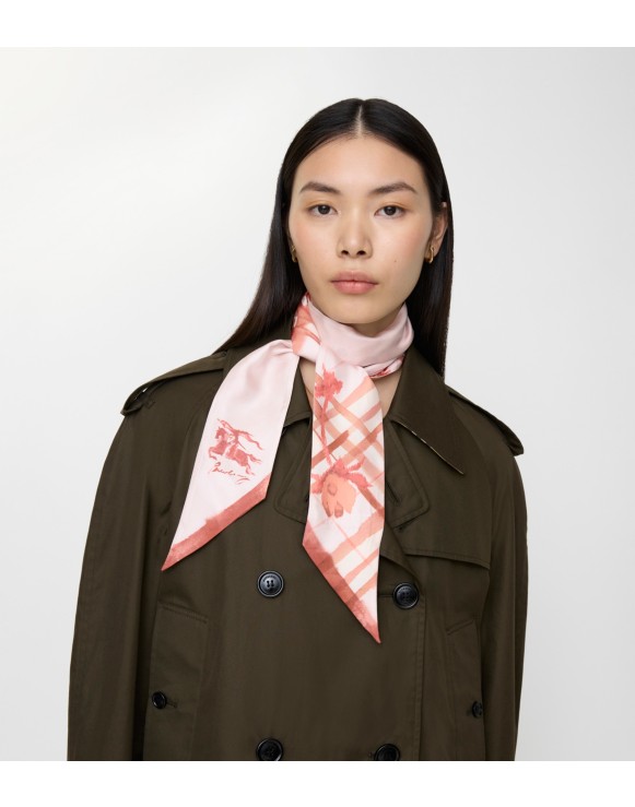 ウィメンズ デザイナー シルクスカーフ | Burberry® 公式サイト
