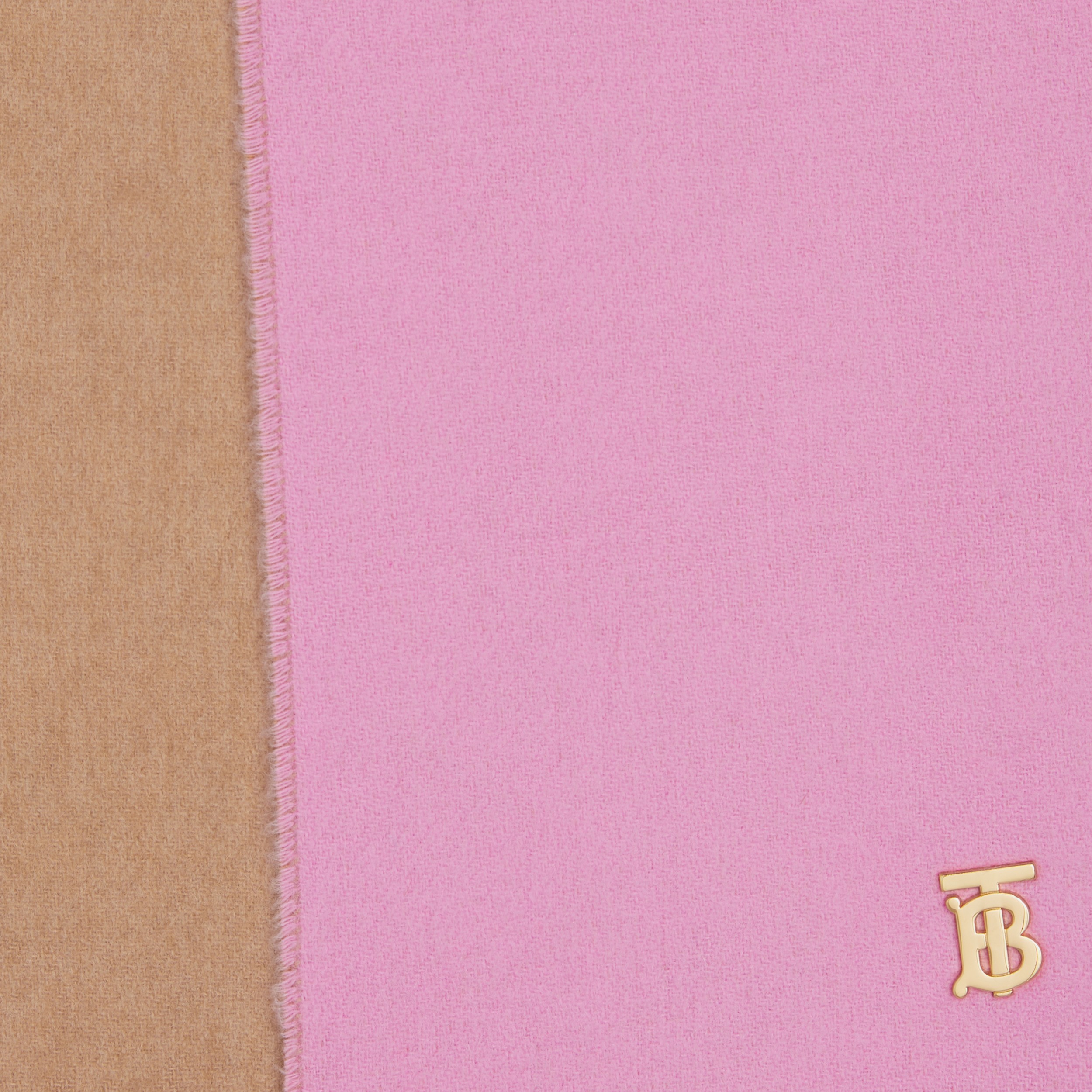 双面两用专属标识羊绒围巾 (樱花粉色 / 驼色) | Burberry® 博柏利官网 - 2