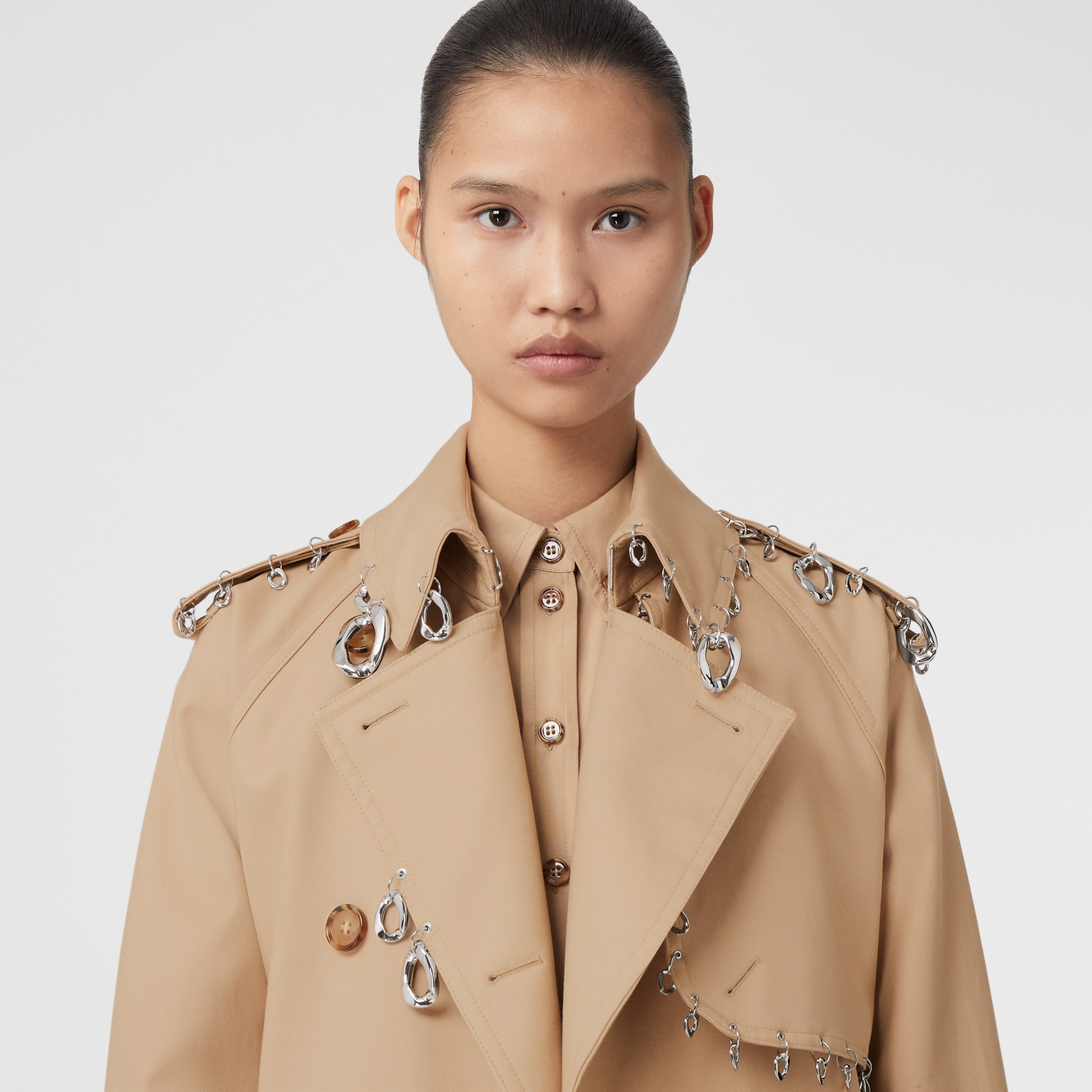 Trench coat en algodón de gabardina (Rosa Beige Suave) - Mujer | Burberry® oficial - 2