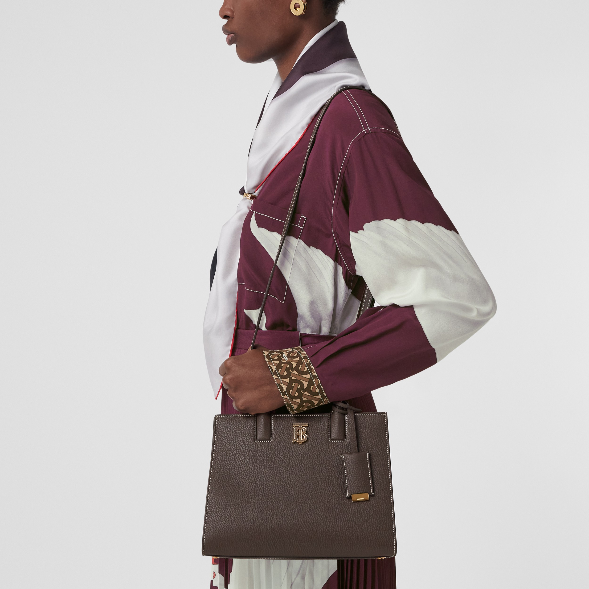 Mini sac Frances en cuir grainé (Brun Argile Foncé) - Femme | Site officiel Burberry® - 3