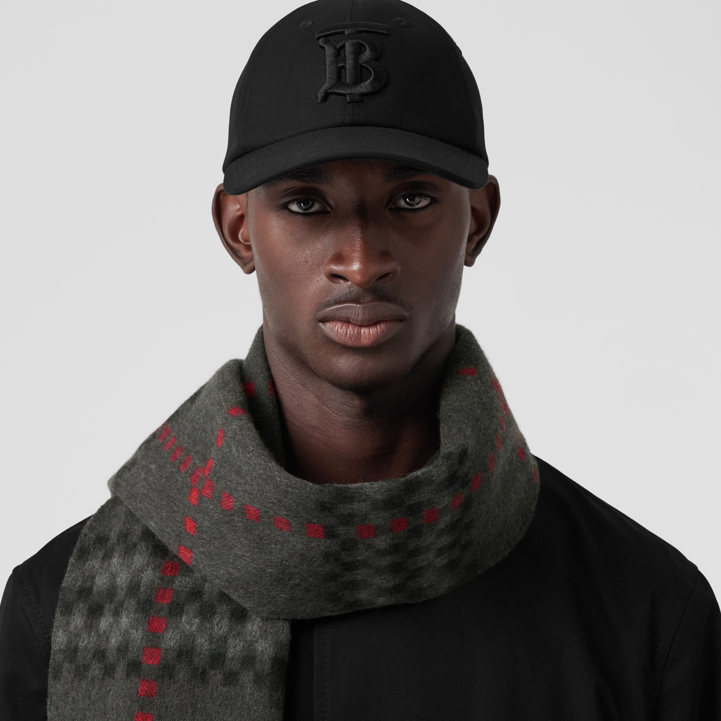 Pixel Check Cashmere Scarf in Charcoal | Burberry® Official