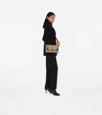 【関税&送料込】Burberry Printed Canvas Note Handbag Burberry Printed Canvas Note Handbag | italist