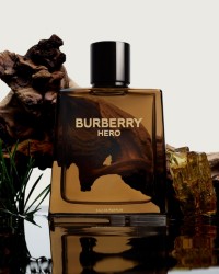 Burberry fragrance outlet campaign