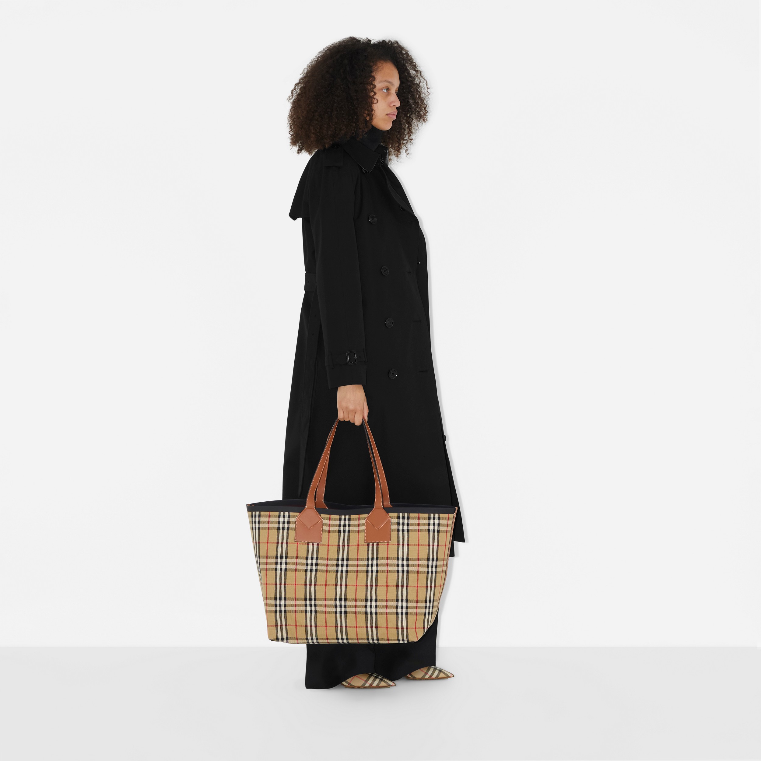 Large London Tote Bag in Briar Brown/black - Women | Burberry® Official - 4