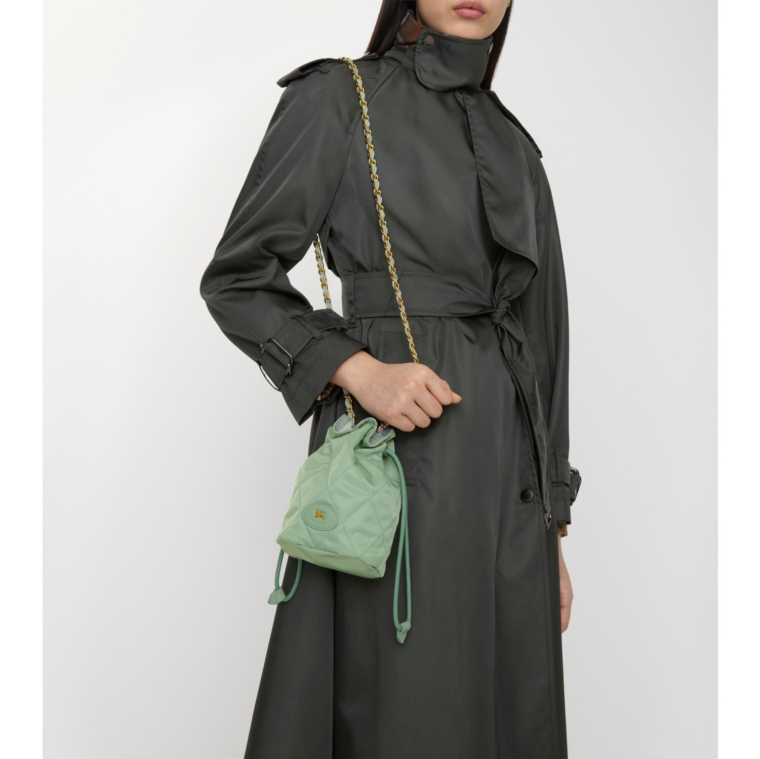 Reversible Horseshoe Chain Pouch