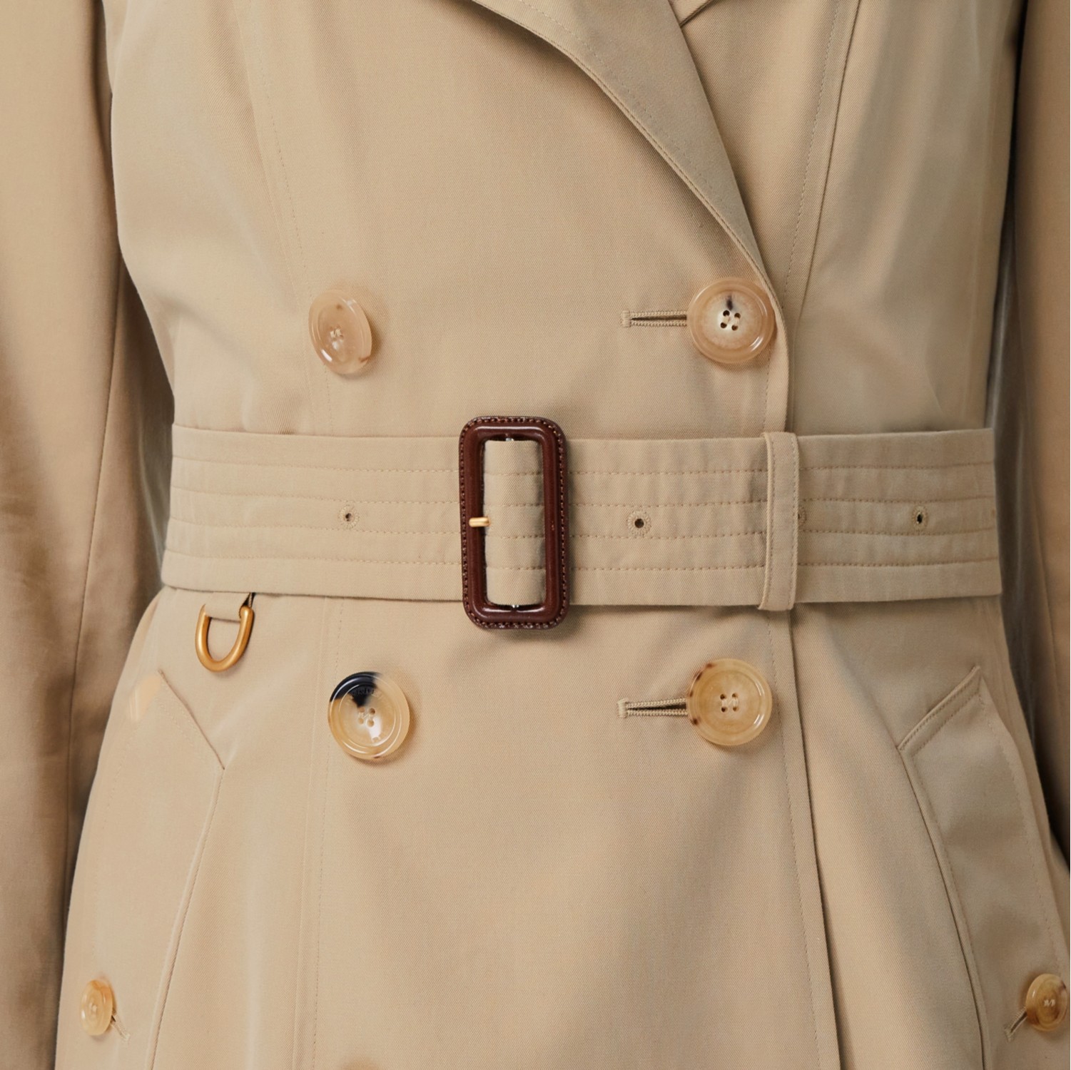 The Mid-length Chelsea Heritage Trench Coat in Honey - Women, Cotton  Gabardine