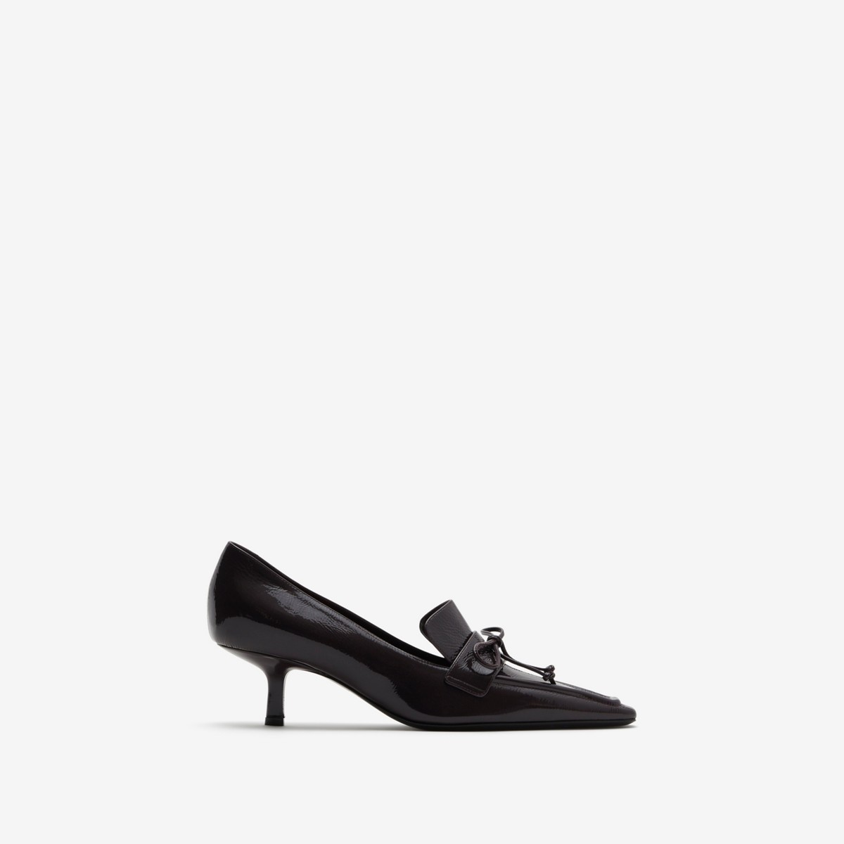 Burberry Leather Storm Pumps In Aubergine