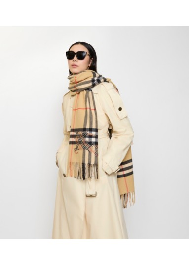 大特価⭐︎バーバリー　クリーニング済み　ハニーベージュ　S バーバリー ウィメンズ クラシック | Burberry® 公式サイト