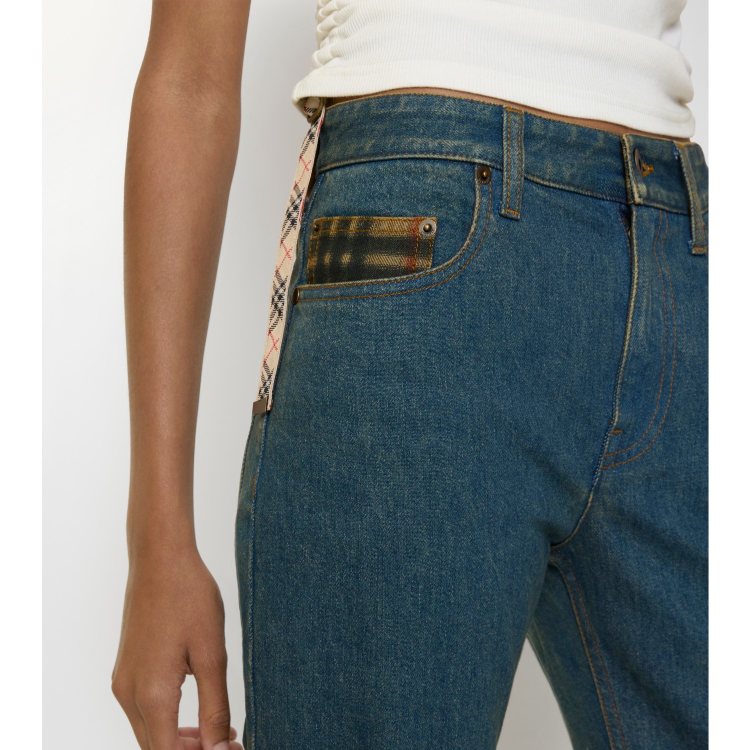 Mid-rise Straight Jeans